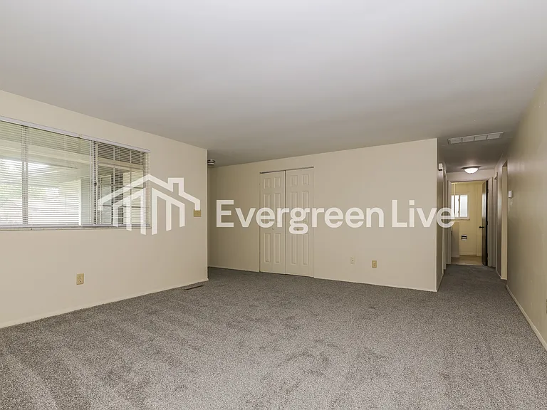 7131 Kismet Pl — Photo 4