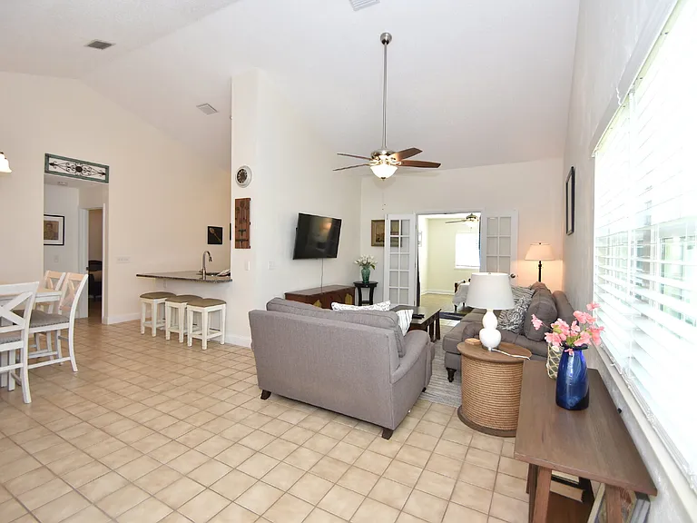 34 Andover Dr — Photo 4