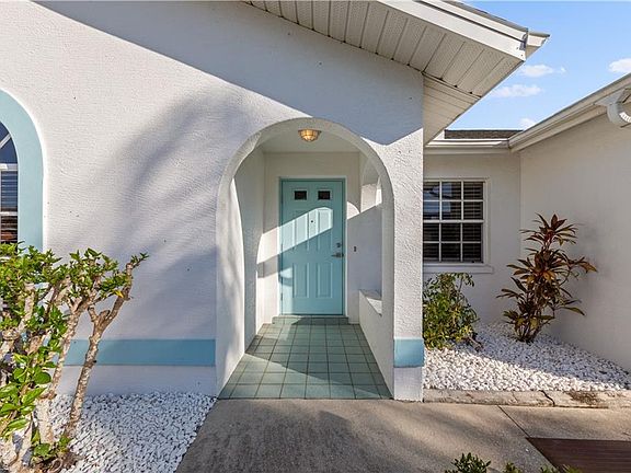 3rd image of 3714 Sabal Springs BLVD
