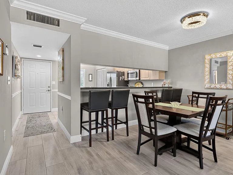 275 Palm Ave #D — Photo 12