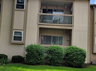 27860 Berrywood Ln UNIT 18, Farmington, MI 48334