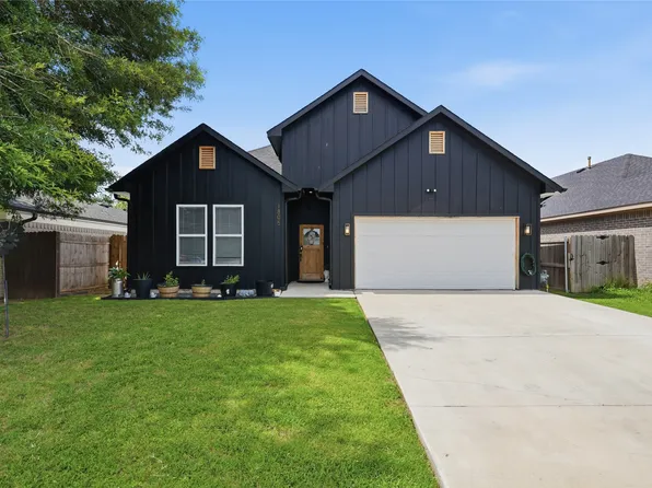 1805 San Antonio St, Grand Prairie, TX 75051