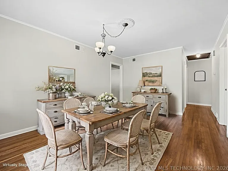 411 W Toledo St — Photo 4