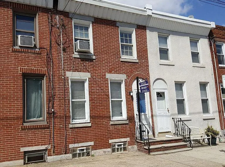 2542 Cedar St — Photo 1