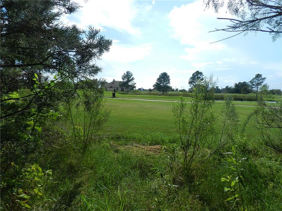 1st image of 22062 Greenbriar Dr
