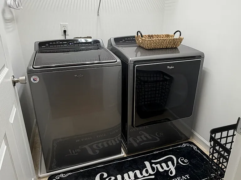 Rent includes full size washer & dryer