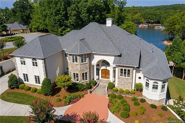 1st image of 107 Tuckernuck Dr