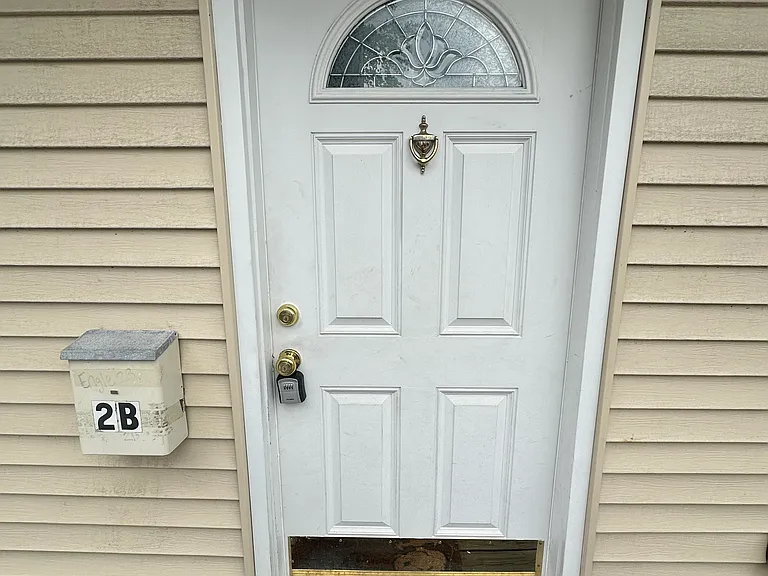 586 Commerce St #2B — Photo 3