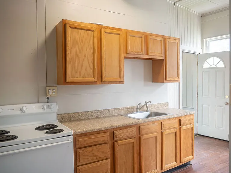 23 E Main St — Photo 9