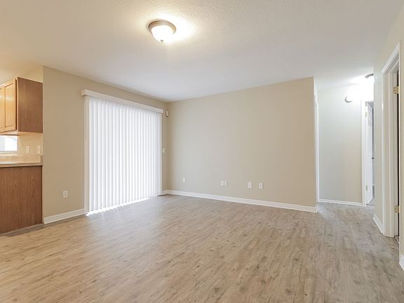 5th image of 806 Wavecrest Dr