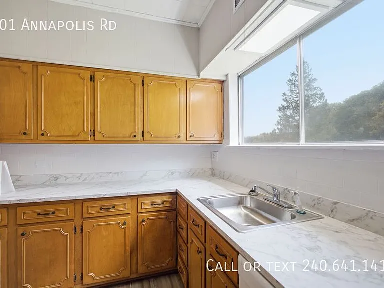 801 Annapolis Rd — Photo 10