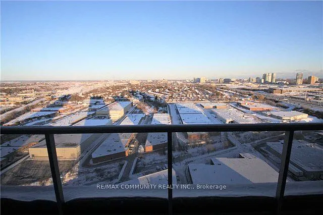 181 Village Green Sq #2821 — Photo 10
