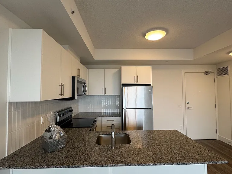 107 Roger St #609 — Photo 4