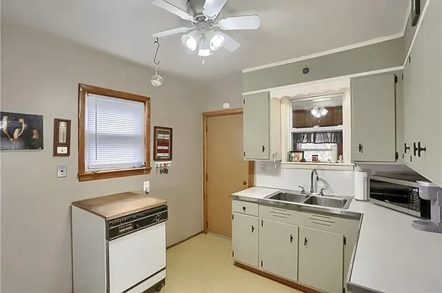 543 Wengler Ave — Photo 17