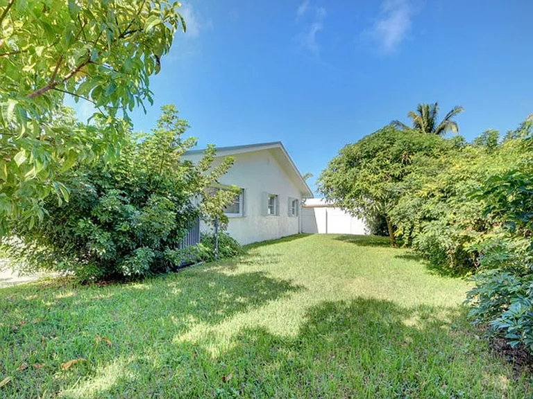 1171 Bimini Ln — Photo 13