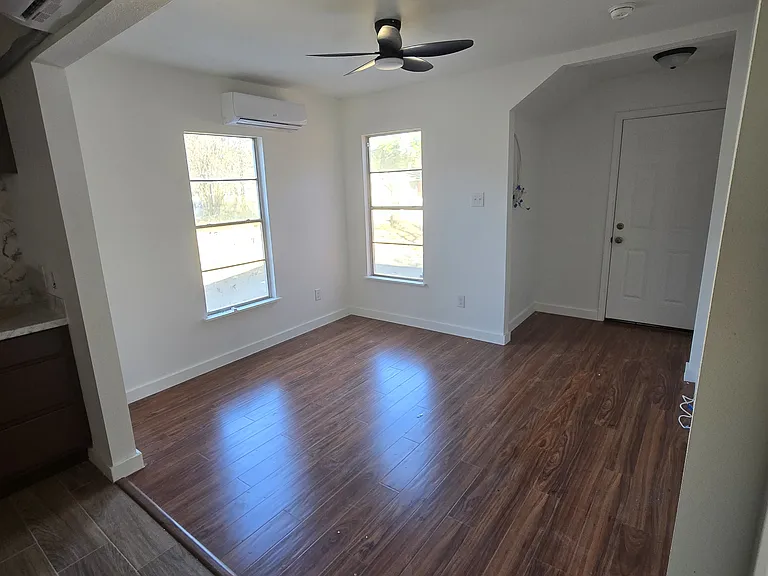 908 King Ave — Photo 6