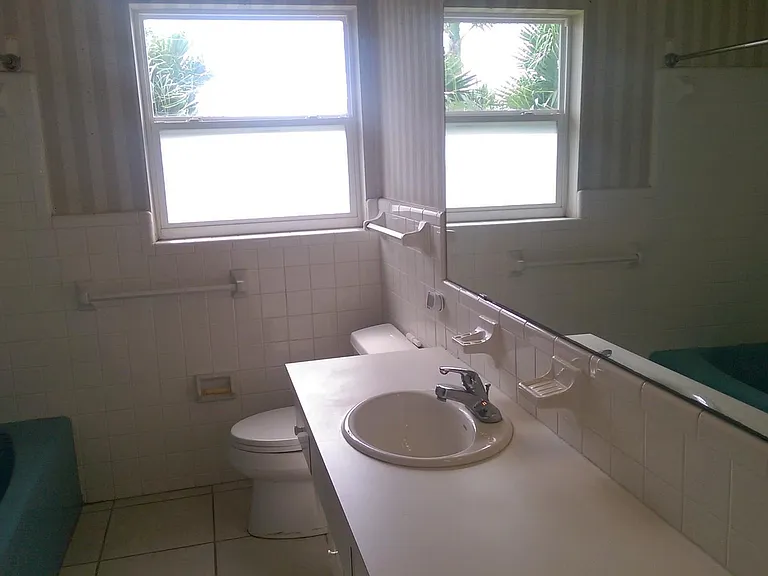 5930 Bali Way N — Photo 11