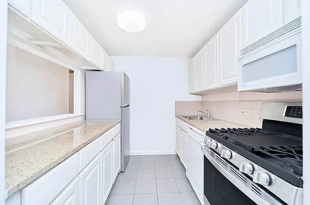 Rented by Living New York | media 11