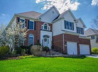 1008 Erb Farm Ct, Naperville, IL 60563