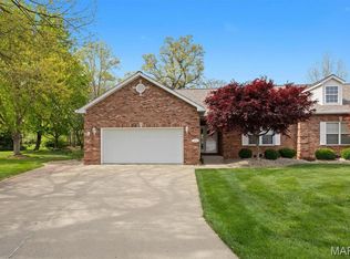 1674 Lakepointe Estates Dr, O Fallon, IL 62269