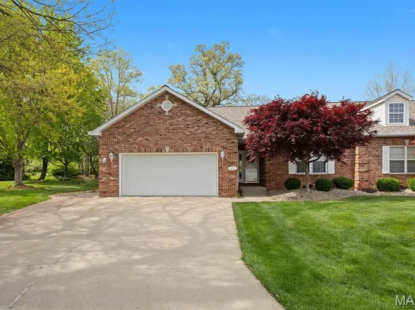 1674 Lakepointe Estates Dr, O Fallon, IL 62269