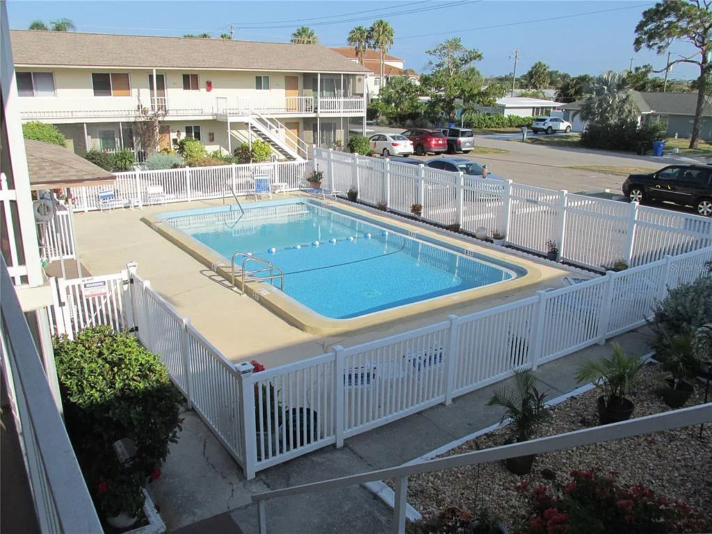 2 bed, 716 sqft, $1,800 — Photo 4
