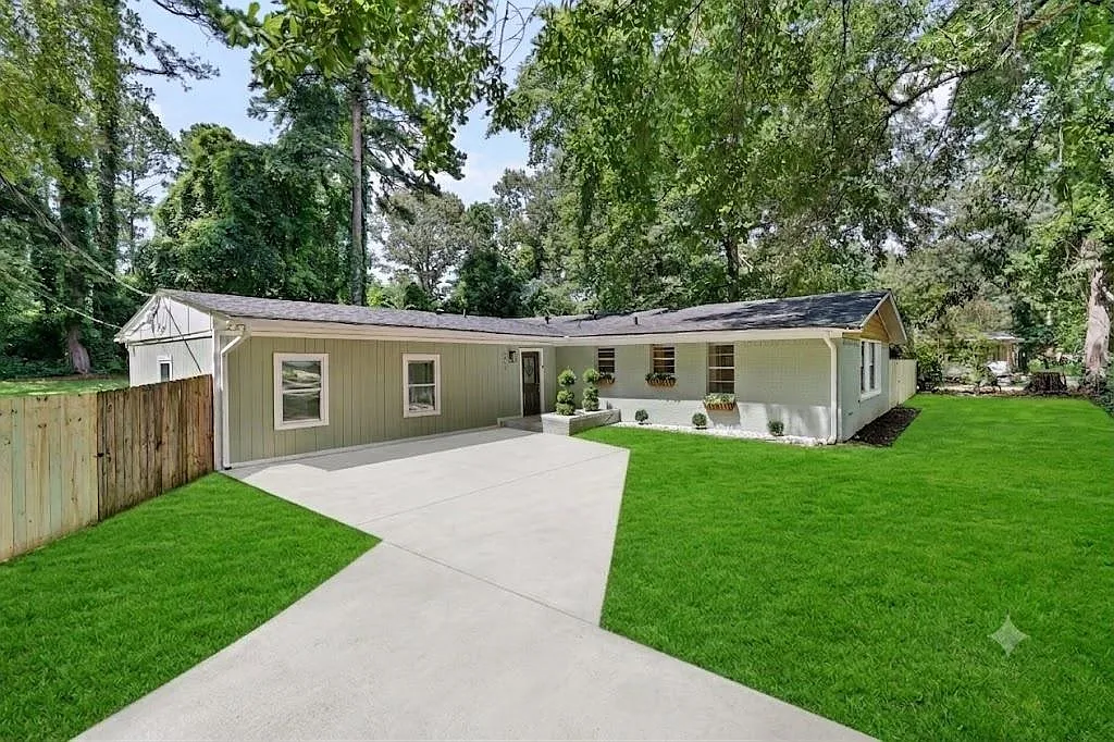 4 bed, 2.0 bath, 1464 sqft, $2,495 — Photo 2