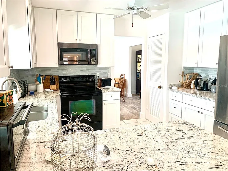 1714 Meadowood St — Photo 39