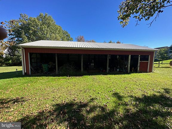 3rd image of 1038 Fieldsboro Rd