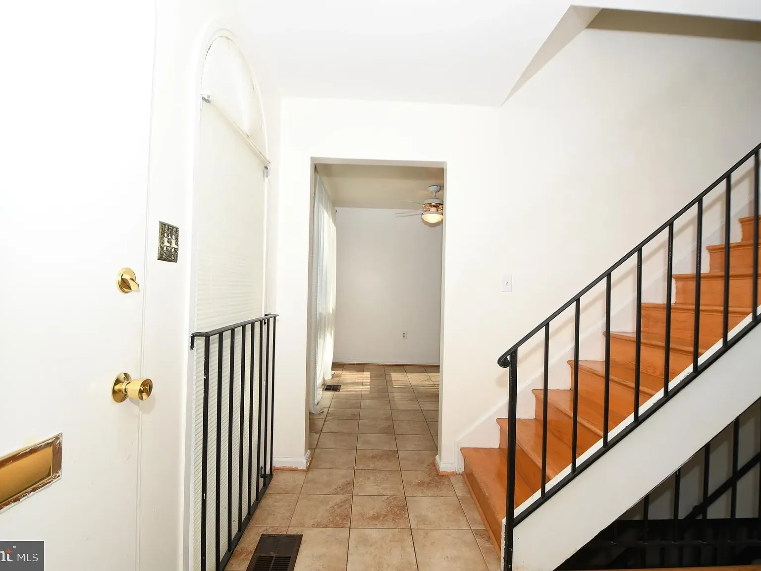 3 bed, 3.5 bath, 2112 sqft, $3,500 — Photo 4