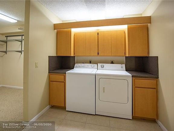 5th image of 1516 Whitehall Dr APT 203