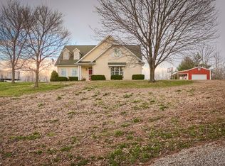 9501 Parks Rd, Utica, KY 42376