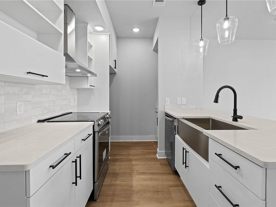 1st image of 3329 Mp Pkwy #203