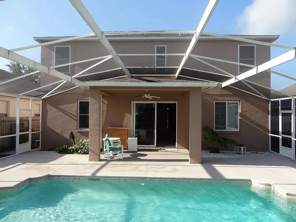 5 bed, 3072 sqft, $3,350 — Photo 2
