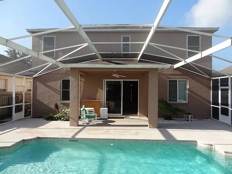 4025 Shawn Cir — Photo 2