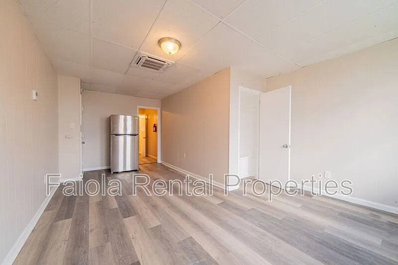 1 bed, 1.0 bath, 368 sqft, $1,000 — Photo 3