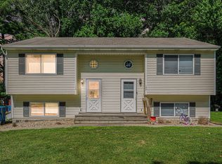 123-127 Jeffrey St, Chesterton, IN 46304