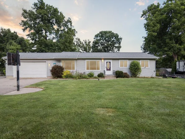 2554 Dan St, Jackson, MI 49201