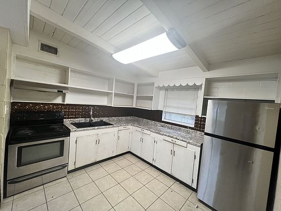 4th image of 4 Utah Ct