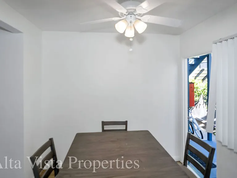 855 Emerald St — Photo 5