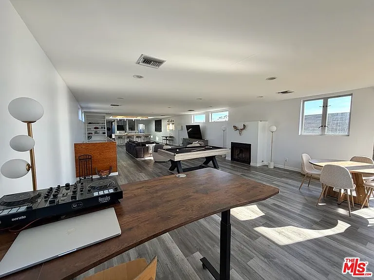 46 Rose Ave — Photo 16