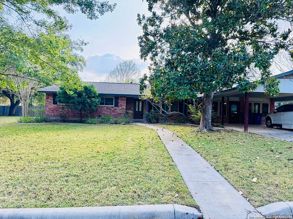 1st image of 1705 Hickory