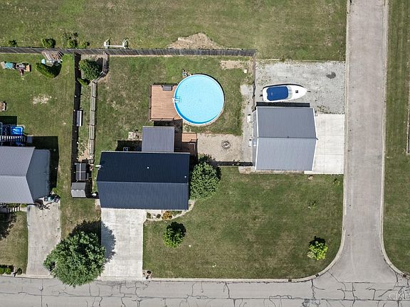 2nd image of 107 Robin Ave