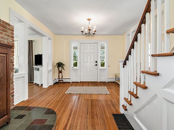 172 Black Rock Turnpike