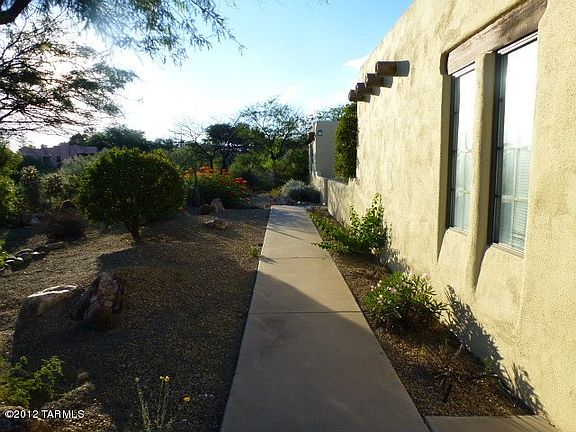 3rd image of 6032 E Country Club Vista Dr