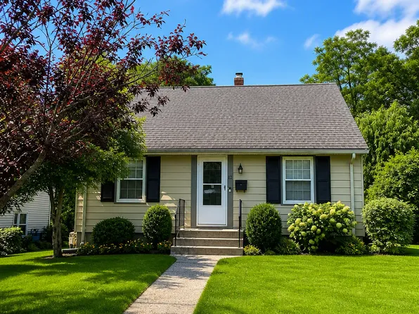 12 Windsor Road, Hamden, CT 06517
