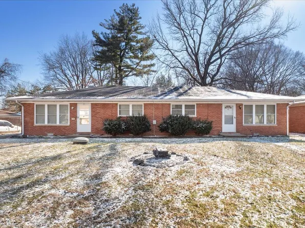 9 Pearson Dr, Fairview Heights, IL 62208