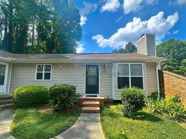 5907 Suncreek Ct, Raleigh, NC 27606