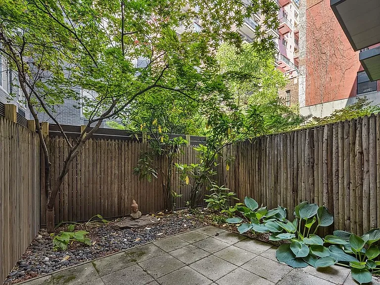 167 Perry St #1J — Photo 4
