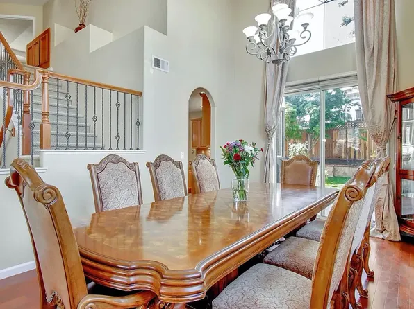 1511 Sunrise Dr, Gilroy, CA 95020